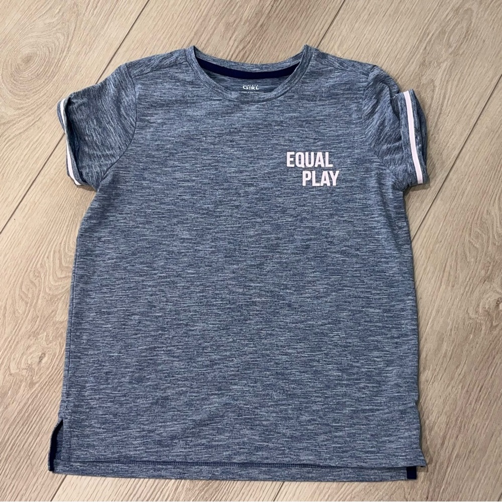 Athleta Kids Blue/Gray T-Shirt - Equal Play